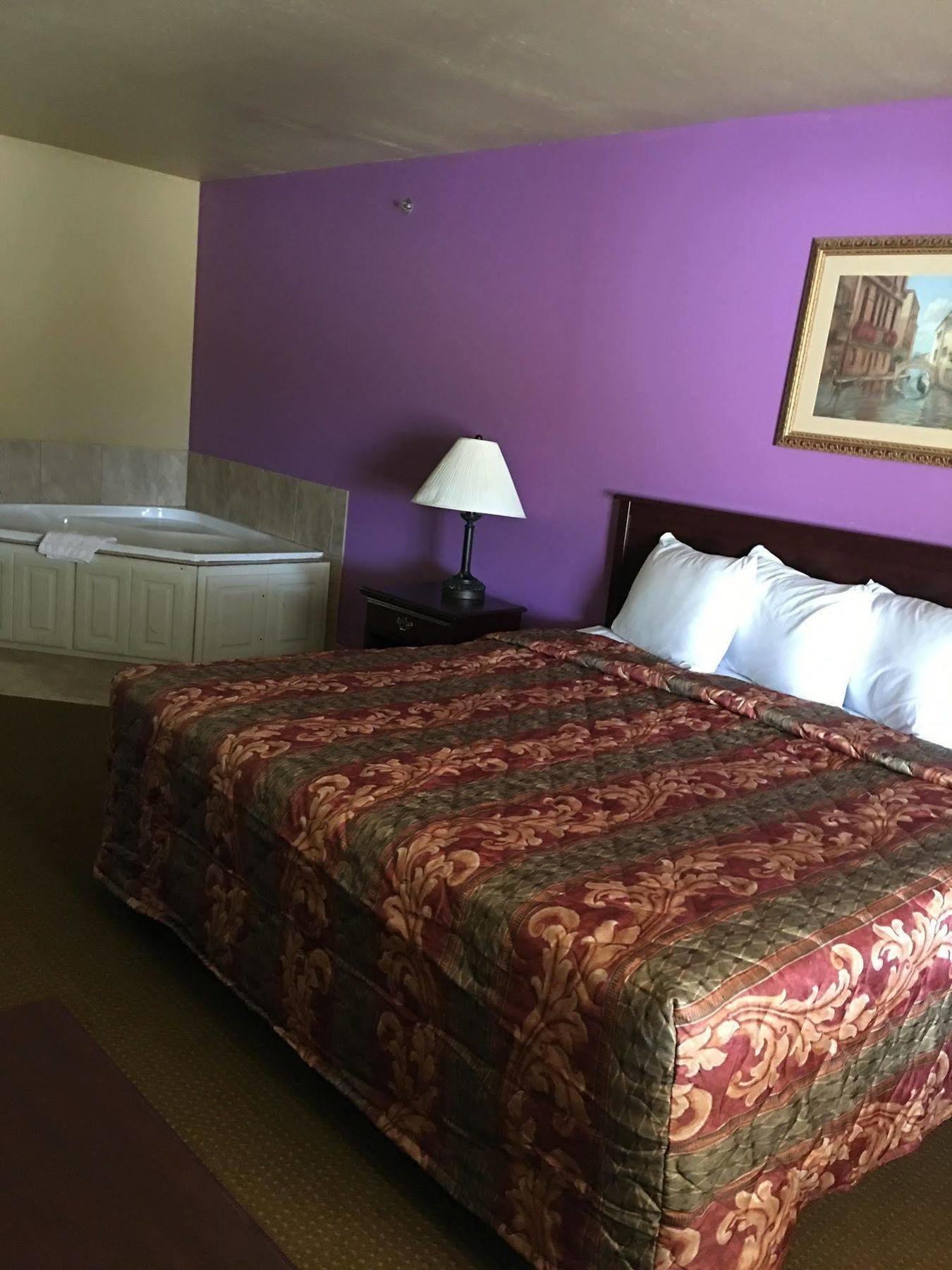 Econo Lodge Inn & Suites Greenbrier Екстериор снимка