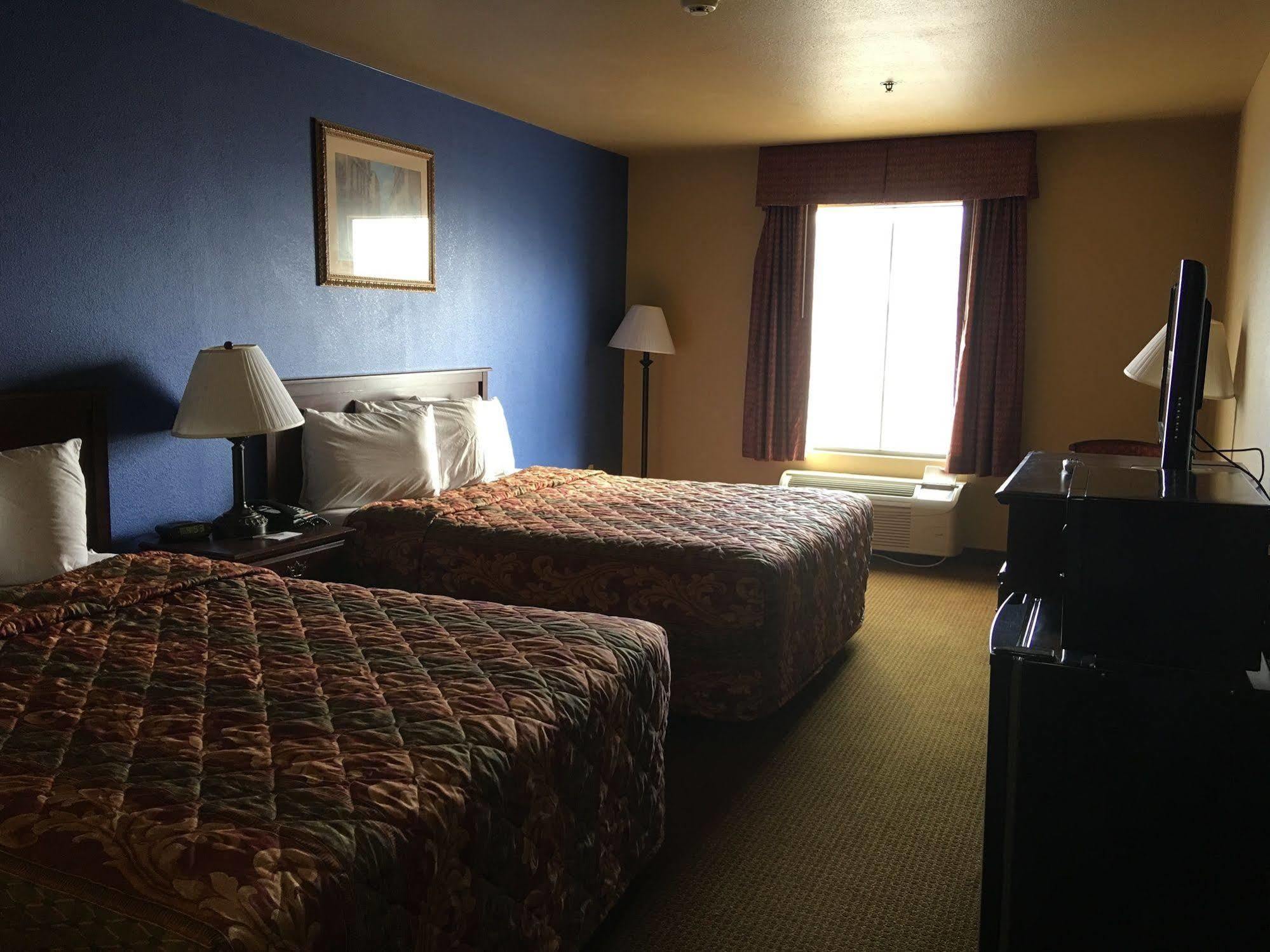 Econo Lodge Inn & Suites Greenbrier Екстериор снимка